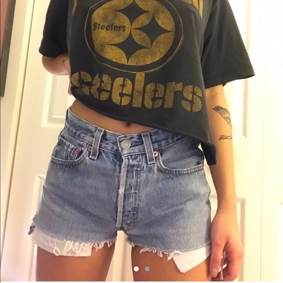 Levis High Waisted Shorts - Picture 1 of 2